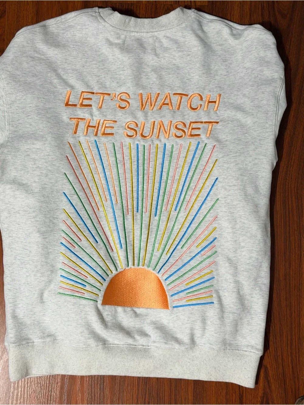 Dandy Worldwide Let’s Watch The Sunset Sweatshirt Gray Embroidered Size M